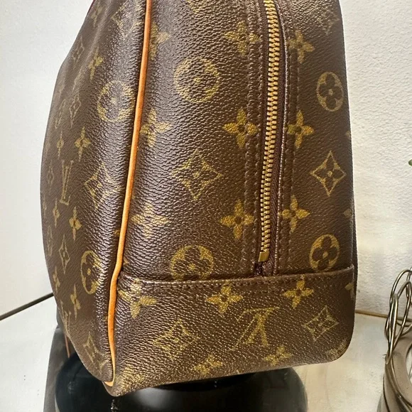 Louis Vuitton Deauville Handbag Monogram Canvas with 🔐 and bag tag. 🏷️ - Picture 6 of 13